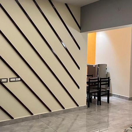 Guru Home Stay Near Sri Ramanasramam Tiruvannāmalai エクステリア 写真