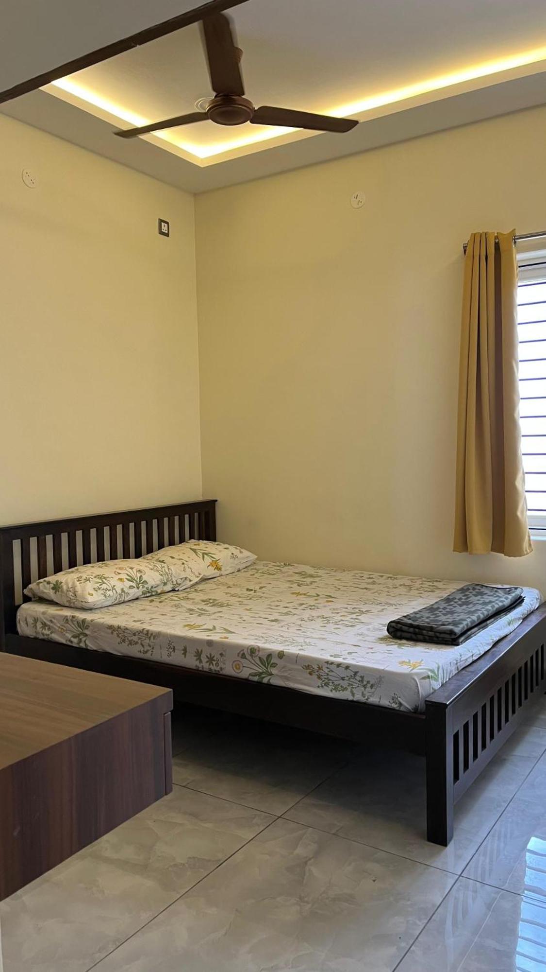 Guru Home Stay Near Sri Ramanasramam Tiruvannāmalai エクステリア 写真